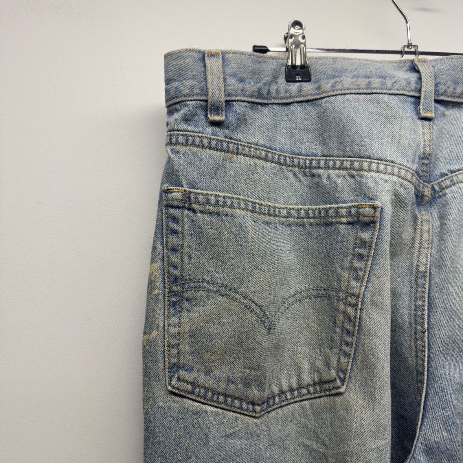 Vintage 2000s Levi's 550 Relaxed Jeans Faded Distressed