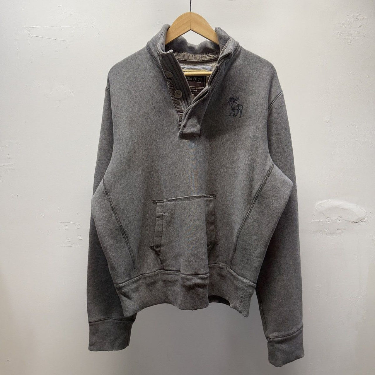 Vintage 2000s Abercrombie Ezra Fitch Distressed Sweatshirt