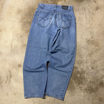 1990s LEVI’S SILVERTAB BAGGY FADED BLUE DENIM SKATER JEANS