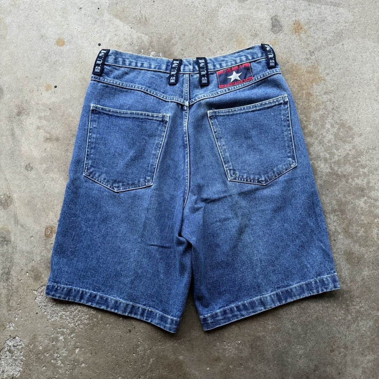 1990S BUM EQUIPMENT FADED BAGGY DENIM SKATER JEAN SHORTS JORTS