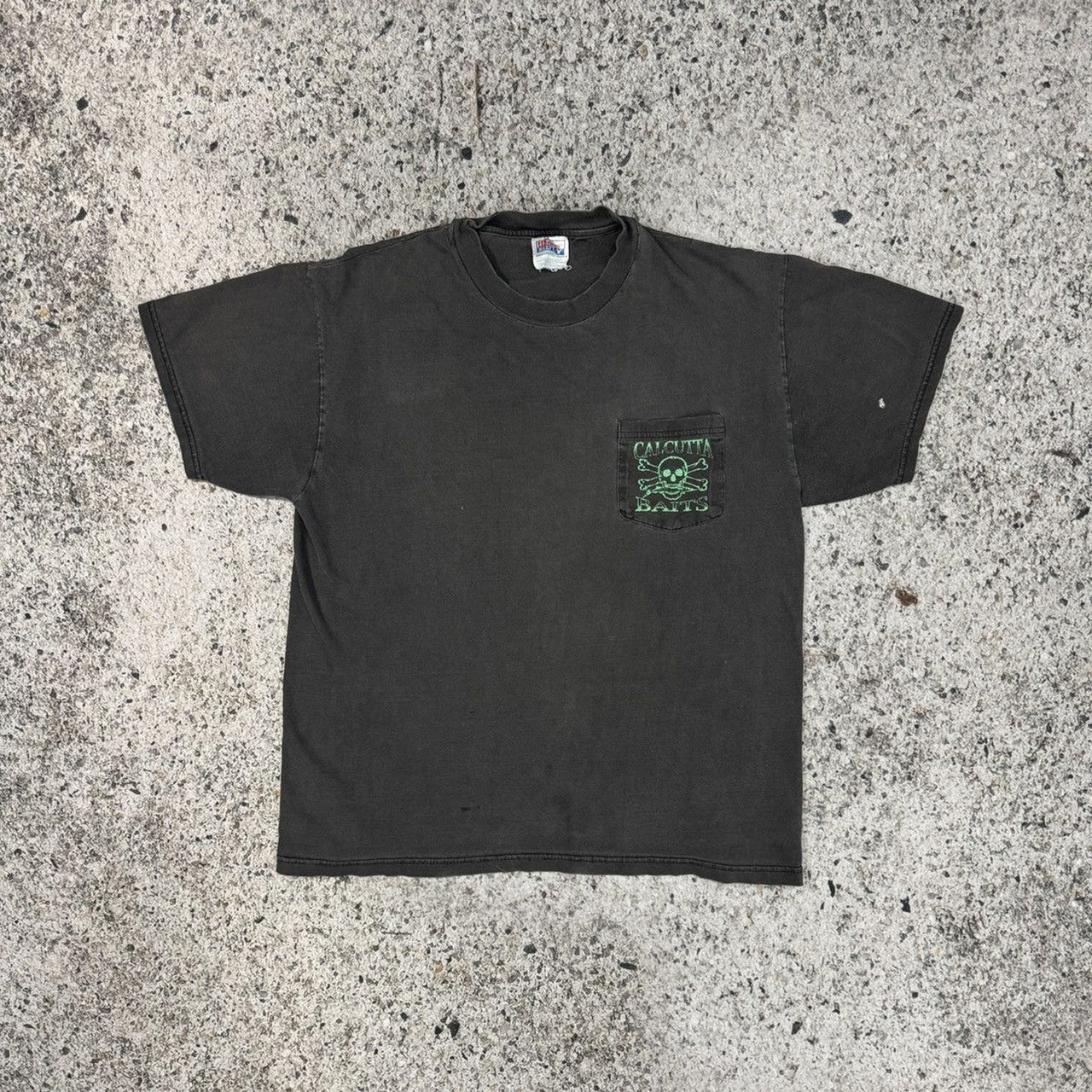 2000s Faded Thrashed Skull Bait & Tackle Tee