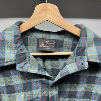 2000s Faded Blue Green Plaid Flannel Shirt