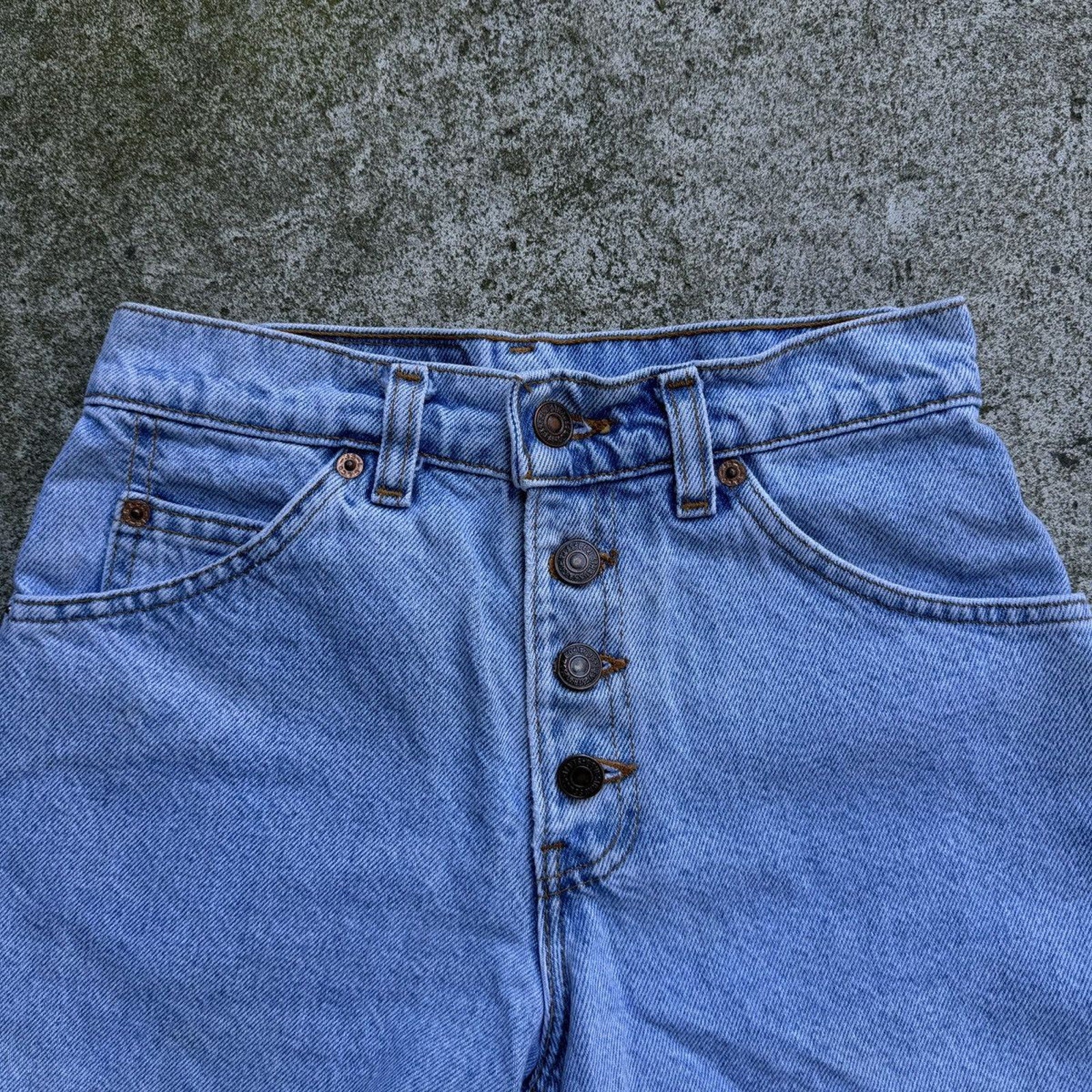 Vintage 1990s Levi's 950 Made in USA High Waisted Shorts