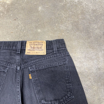 1990s LEVI’S 550 ORANGE TAB BLACK DENIM JEAN SHORTS JORTS