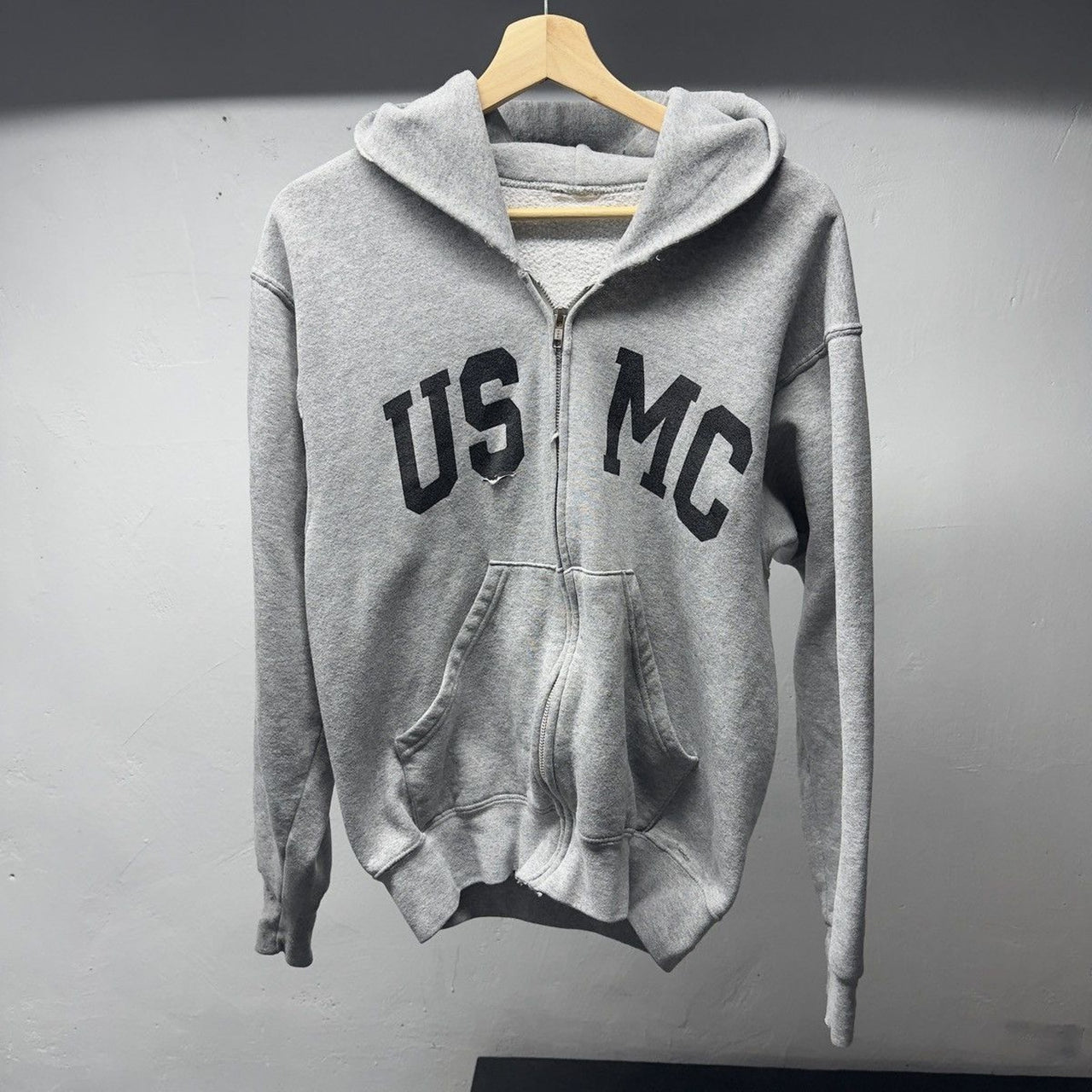 2000s Distressed USMC Faded Zip Up Hoodie