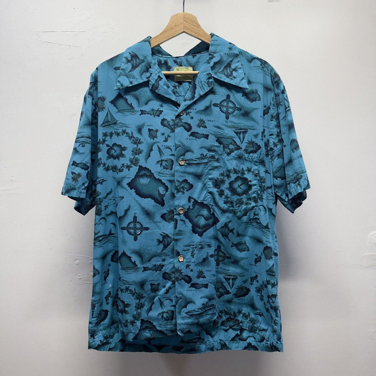 Vintage 1960s Ui Maikai Made in USA Hawaiian Shirt