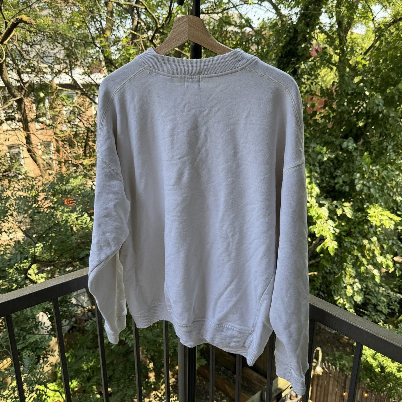 2000s Gap Thrashed White Henley Sweatshirt