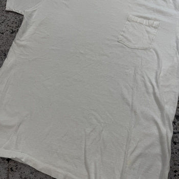 1970年代風の薄紙シングルステッチポケットTシャツ