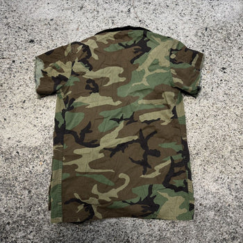 Camisa cargo con estampado de camuflaje de bosque estadounidense de los años 80