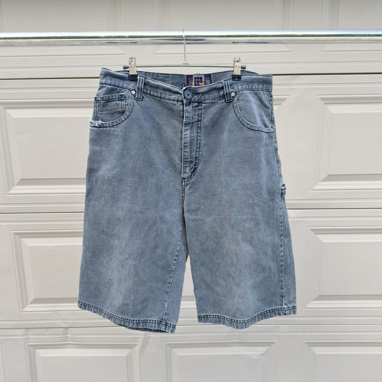 2000s Y2K Faded Thrashed Distressed Black Skater Shorts