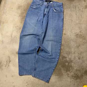 1990s LEVI’S SILVERTAB BAGGY FADED BLUE DENIM SKATER JEANS