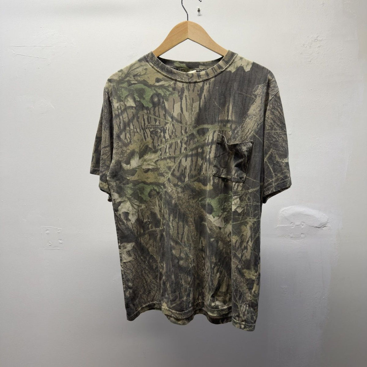 Vintage 2000s Mossy Oak Faded Tree Camo Pocket Tee