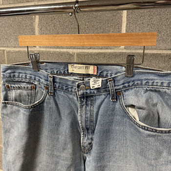 2000s Levi's 560 Baggy Thrashed Faded Jeans