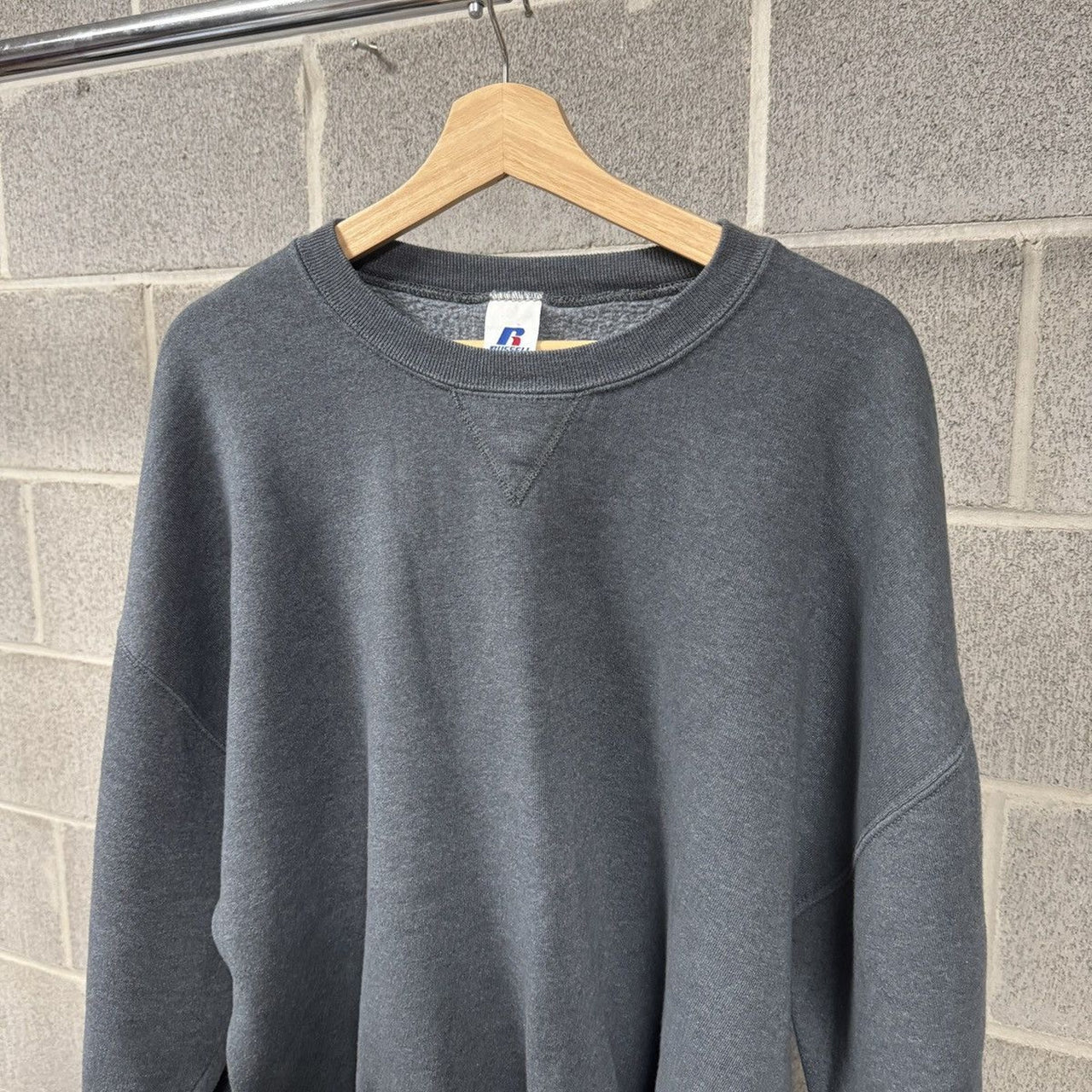 2000s Blank Grey Russell Athletic Sweatshirt
