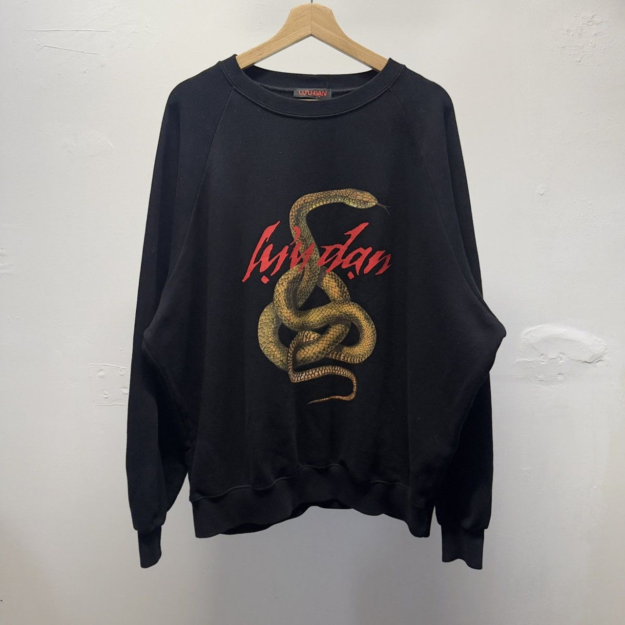 LU'U DAN Black Knotted Snake Sweatshirt