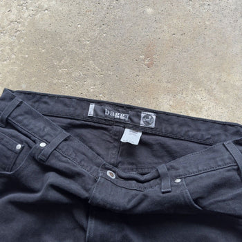 1990S LEVI’S SILVERTAB BLACK BAGGY DENIM SKATER JEANS