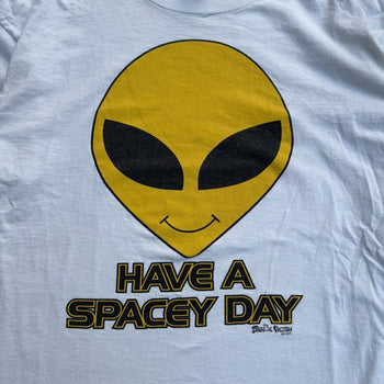 1990s FASHION VICTIM ALIEN HAVE A SPACEY DAY TEE