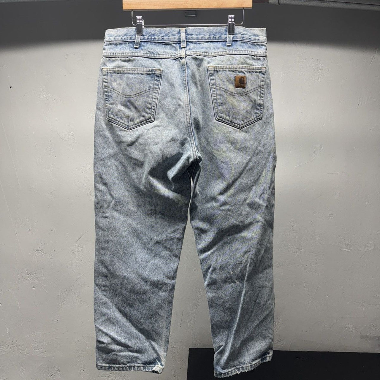 2000s Carhartt Thrashed Faded Work Jeans