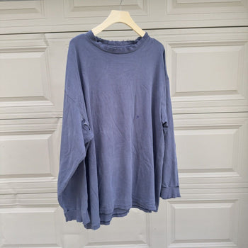 2000s Thrashed Faded Distressed Blue Longsleeve Tee