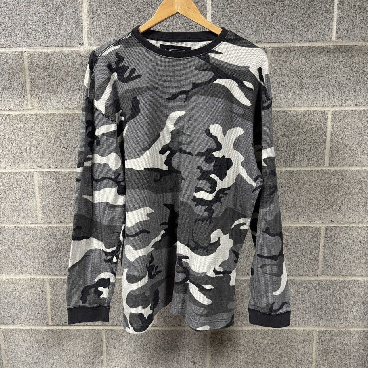 2000s Snow Camo Thermal Longsleeve Shirt