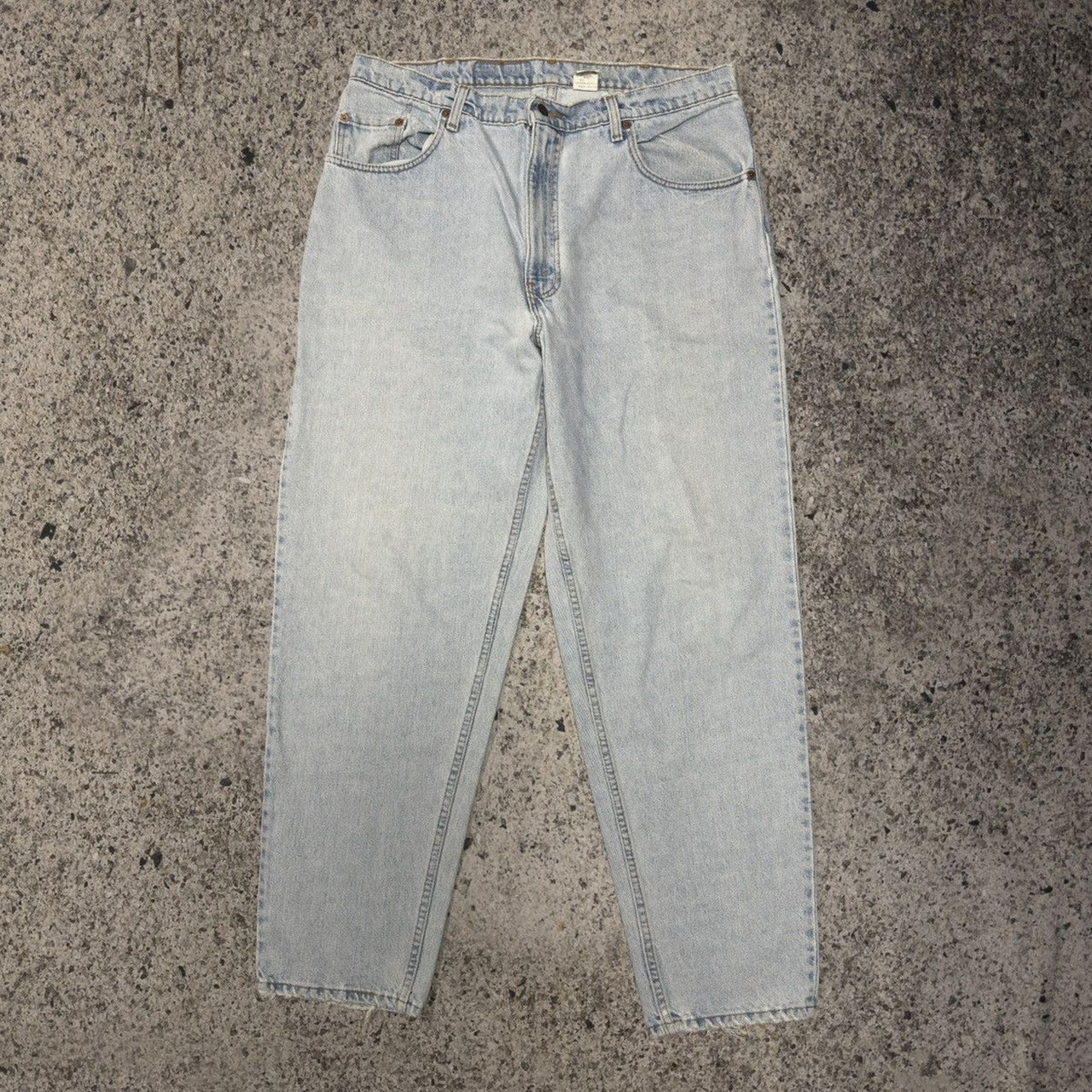 Vaqueros Levi's 560 de corte holgado, cónicos, lavado claro y descolorido, de los años 90