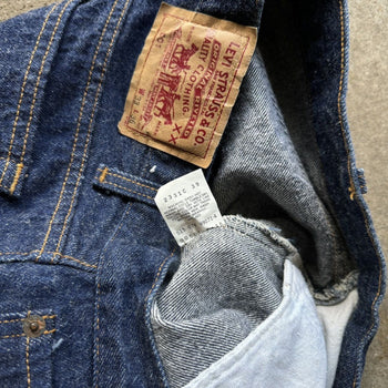 1990s LEVI’S 501 DARK WASH MADE IN USA DENIM JEANS