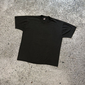 Camiseta negra en blanco de estrellas de cine de los años 90