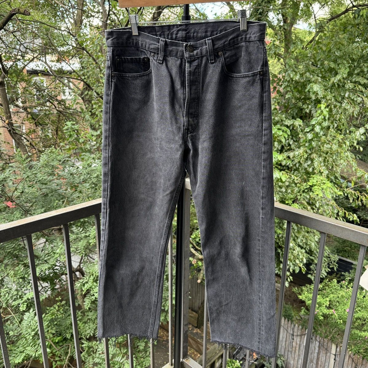 1990s Levi's 501 Jeans Faded Black Cropped USA