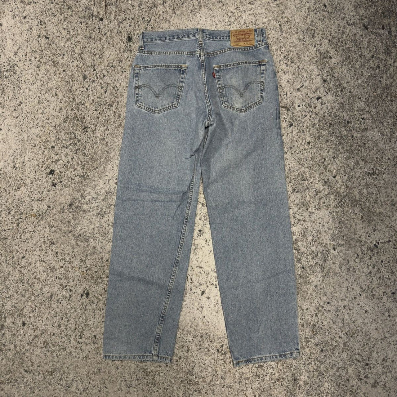 Vaqueros Levi's 550 de corte relajado de la década de 2000, fabricados en EE. UU.