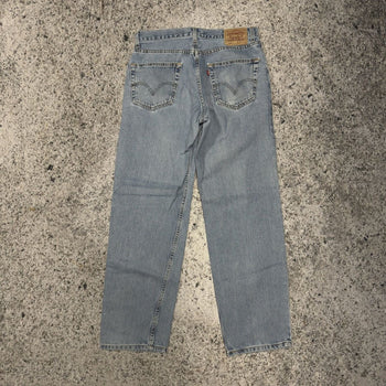 Vaqueros Levi's 550 de corte relajado de la década de 2000, fabricados en EE. UU.