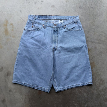 1990s LEVI’S 560 BAGGY LIGHT WASH DENIM JEAN SHORTS JORTS