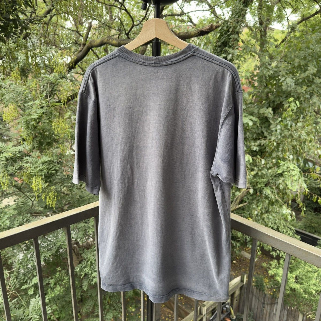 2000s Carhartt Thrashed Faded Dirty Tee