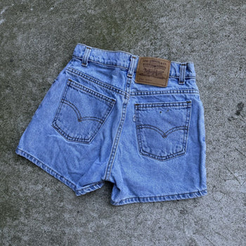 Vintage 1990s Levi's 950 Made in USA High Waisted Shorts