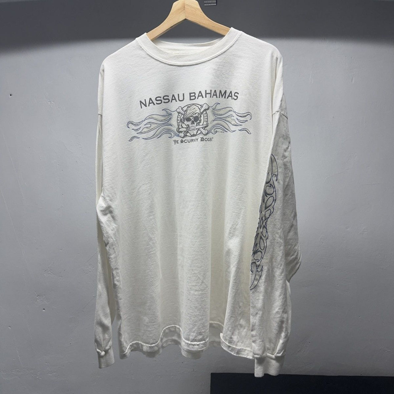 1990s Nassau Bahamas Skull Flame Longsleeve Tee Faded
