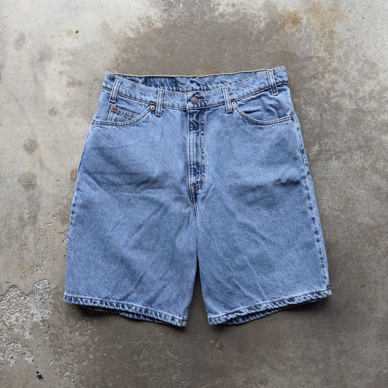 1990s LEVI’S 550 ORANGE TAB BAGGY LIGHT WASH FADED DENIM JEAN SHORTS JORTS