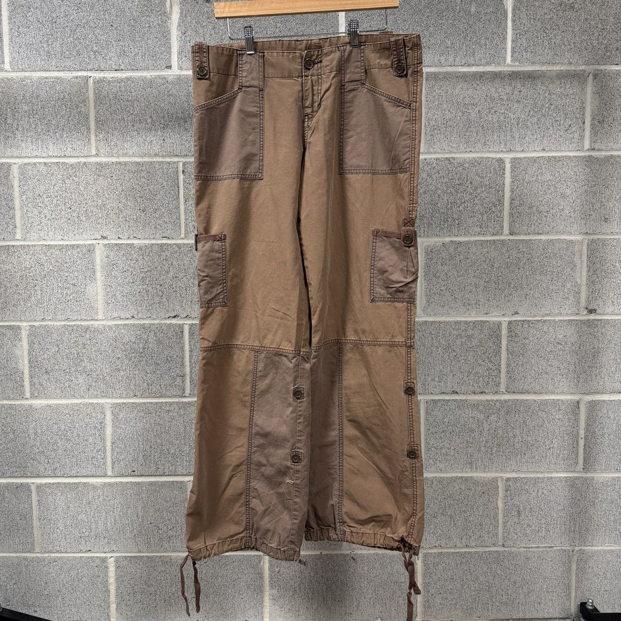 2000s Abercrombie & Fitch Brown Cargo Pants