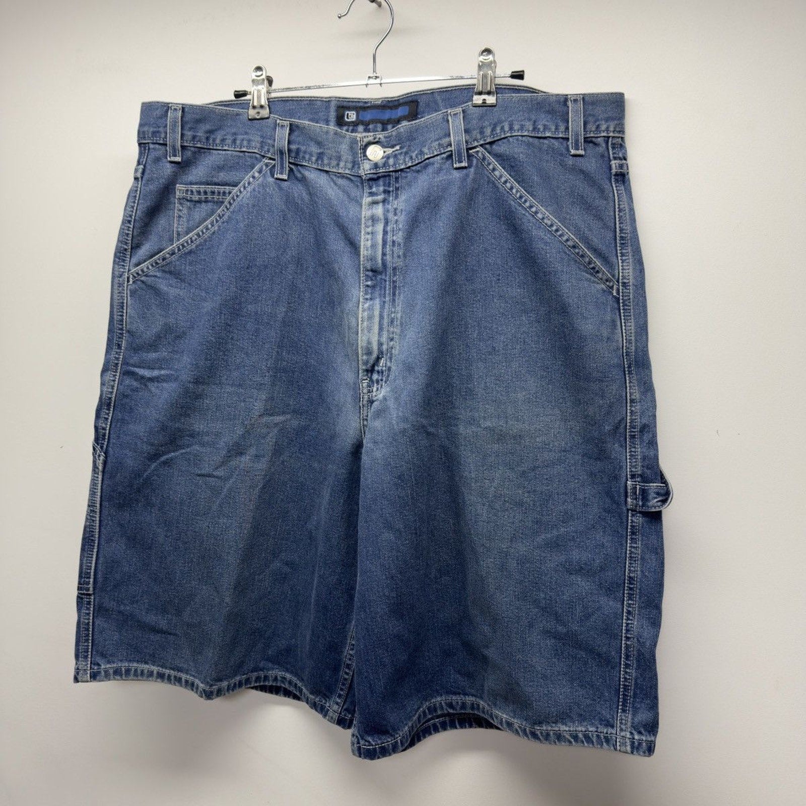 Vintage 2000s Y2K Levi's L2 Baggy Denim Jean Shorts