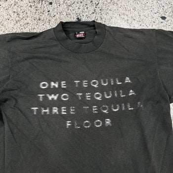 1990年代の色褪せたテキーラTシャツ