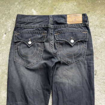 TRUE RELIGION RICKY STRAIGHT FLAP EARTHWORM DENIM JEANS