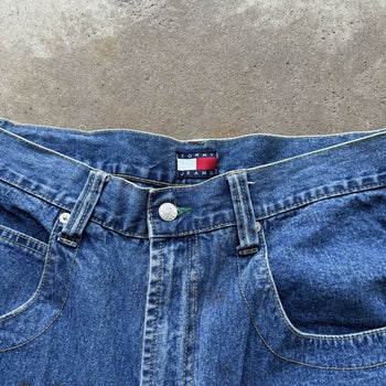 1990S TOMMY HILFIGER BAGGY PATCH LOGO DENIM SKATER SHORTS